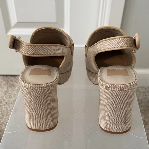 Dolce Vita Cream Slingback Loafers with Gold Chain - Picture 3 of 3